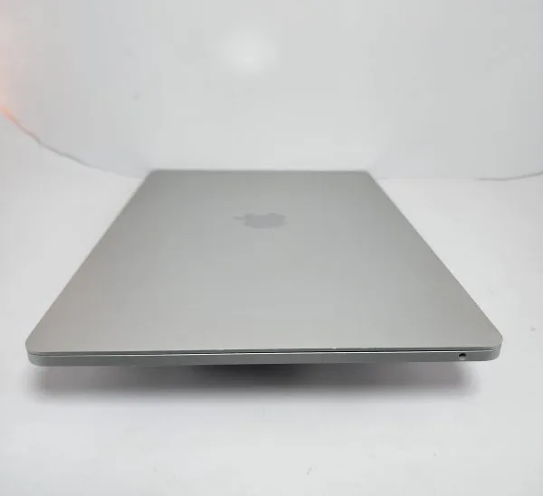 Apple MacBook Pro 13” 2020 M1 | 16GB RAM | 512GB SSD | 8-Core GPU | Touch Bar | UK Used – Excellent